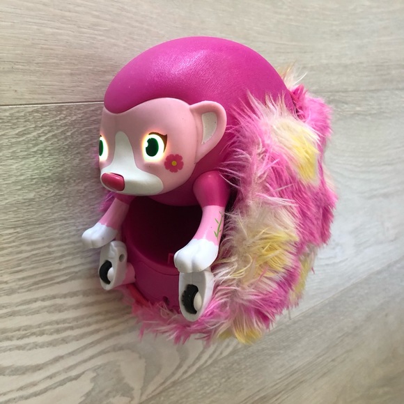 Zoomer Hedgiez Whirl Hedgehog with Lights, Sounds & Sensors - Picture 2 of 16